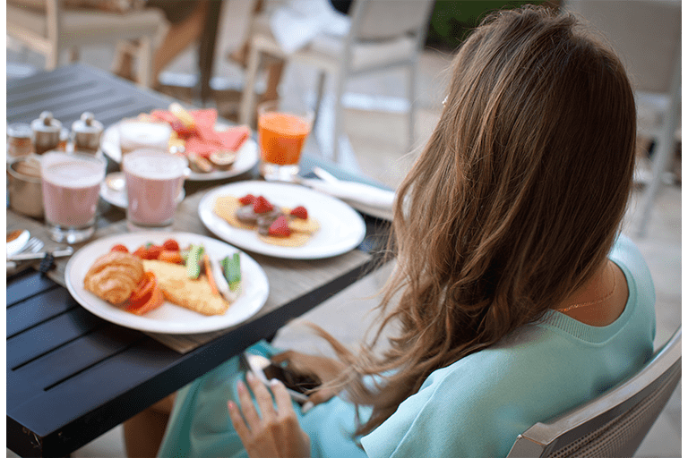 Hidden Local Gems: Best Waikiki Restaurants Not in the Guidebooks