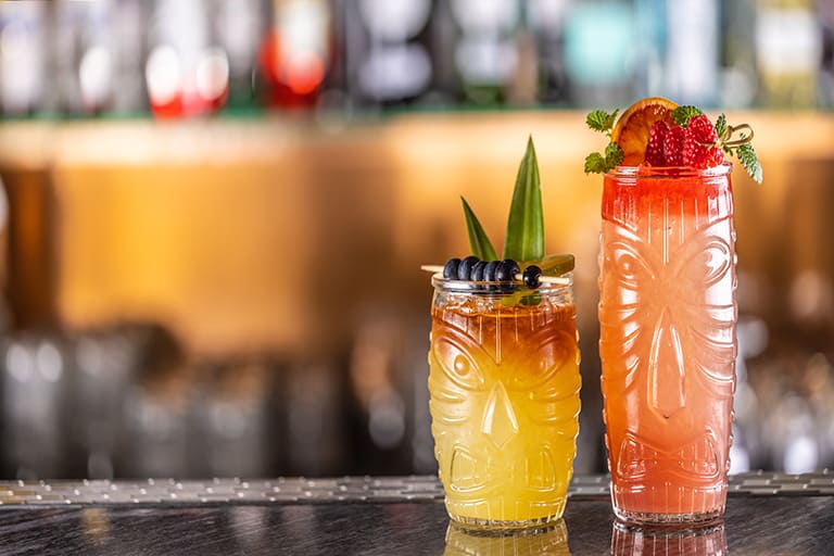 Where to Find the Best Happy Hours in Waikiki Waikiki Nightlife