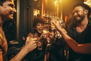 Waikiki Live Music Guide: Where to Enjoy the Best Island Vibes at Night